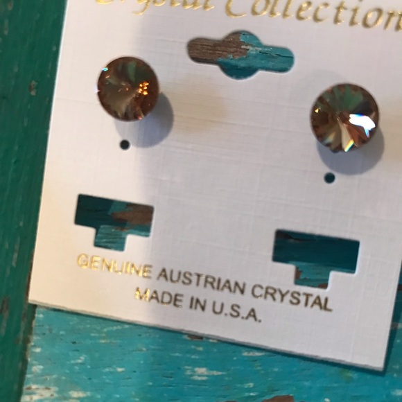 ▪️Austrian Crystal Earrings - Picture 3 of 4